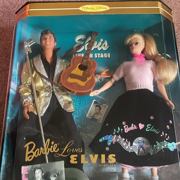 New in box Elvis and Barbie combined Barbie pair - Picture 5 of 9